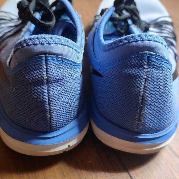 BOGO Nike running shoes - Picture 5 of 7